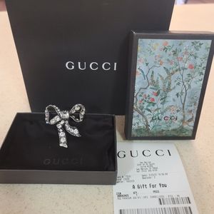 Gucci crystal bow brooch